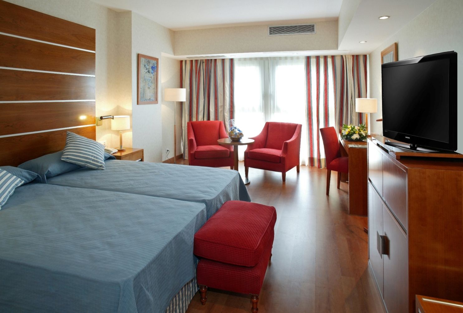 Ilunion Malaga Hotel Room photo